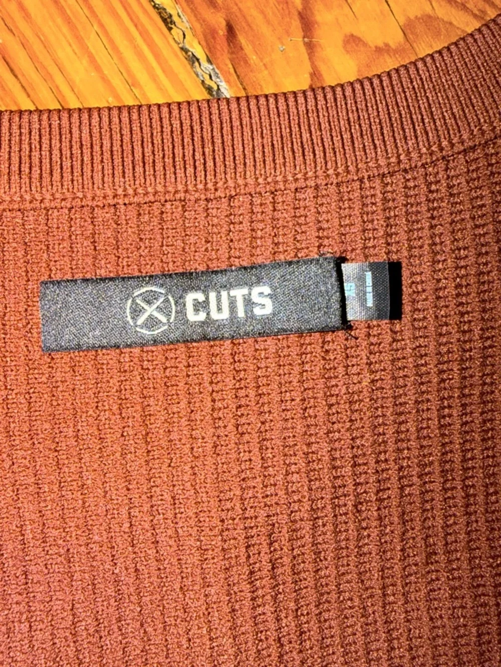 Cuts Clothing Ribbed Tank Crop Top in Rust - Picture 4 of 5